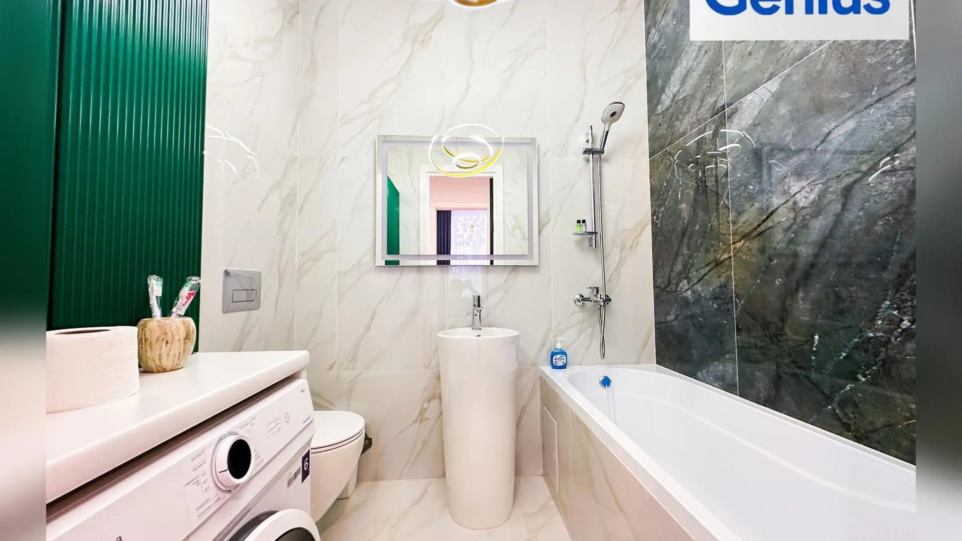 New Luxe Bedroom Барыс Арена Хан Шатыр Nur-Sultan  Apartment